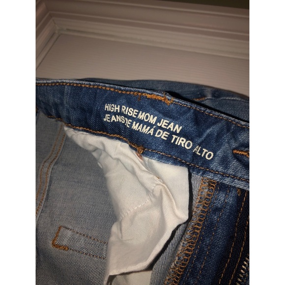 Medium Wash High Rise Mom Jeans - Picture 3 of 3